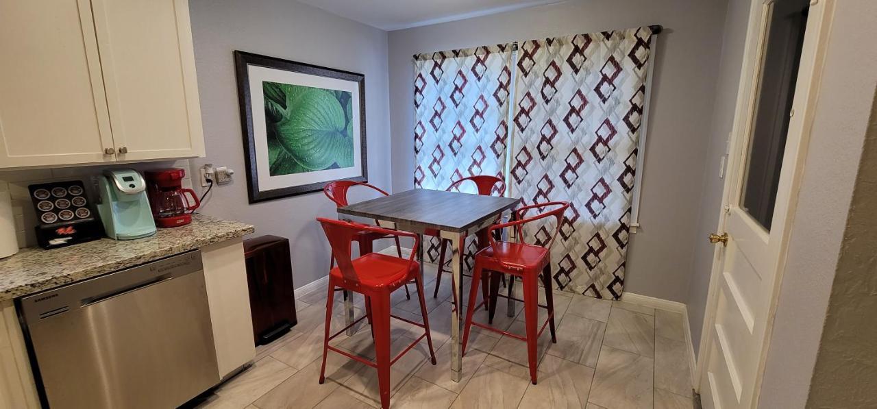 The Harby Street House - Close To U Of H, Stadiums, Downtown, Med Center Х'юстон Екстер'єр фото